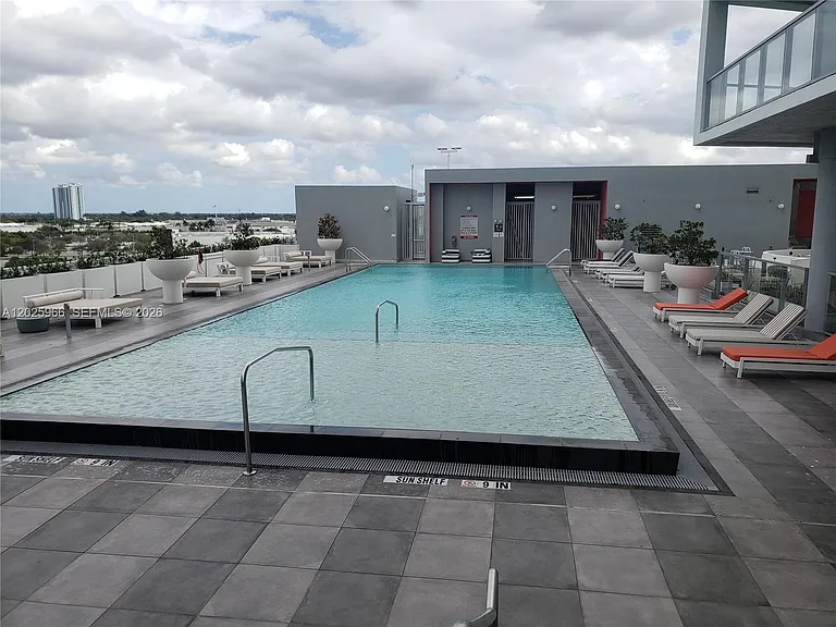 2000 Metropica Way #1607 — Photo 13