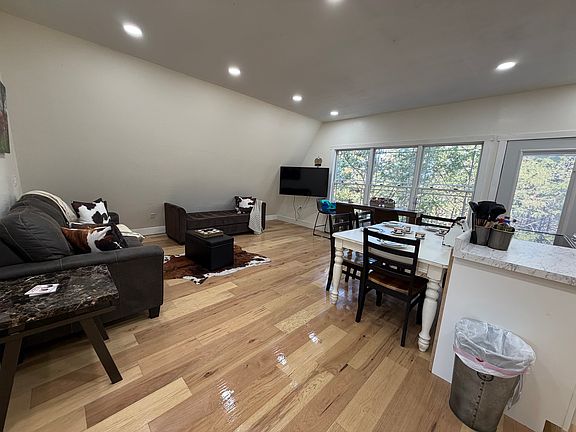2nd image of 230 Circle Dr