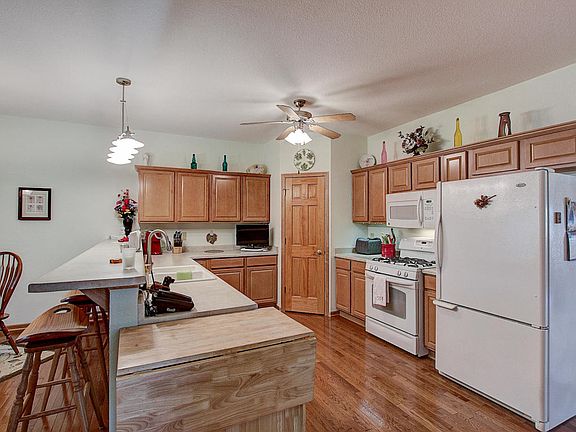 4th image of 533 Bolson Dr