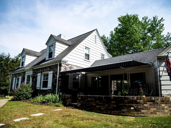 200 Temple Ter, Clarksburg, WV 26301