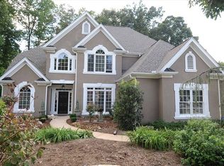3885 Bridle Ridge Dr, Suwanee, GA 30024