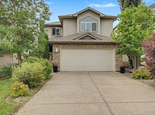 1047 Leger Blvd NW, Edmonton, AB T6R 3J9