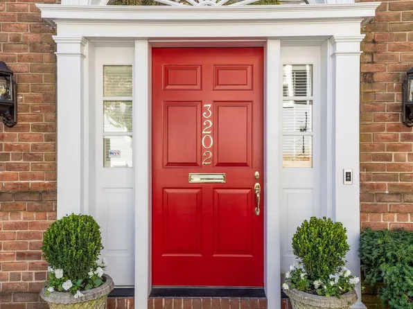 3202 Scott Pl NW, Washington, DC 20007