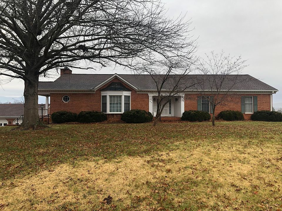 1st image of 104 Woodcreek Rd