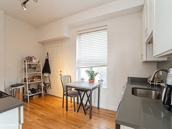 4th image of 2411 N Talman Ave #26222