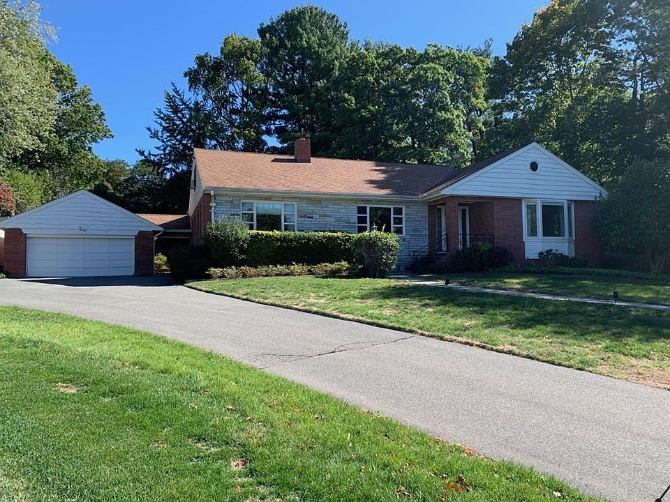 2nd image of 15 Ruane Cir