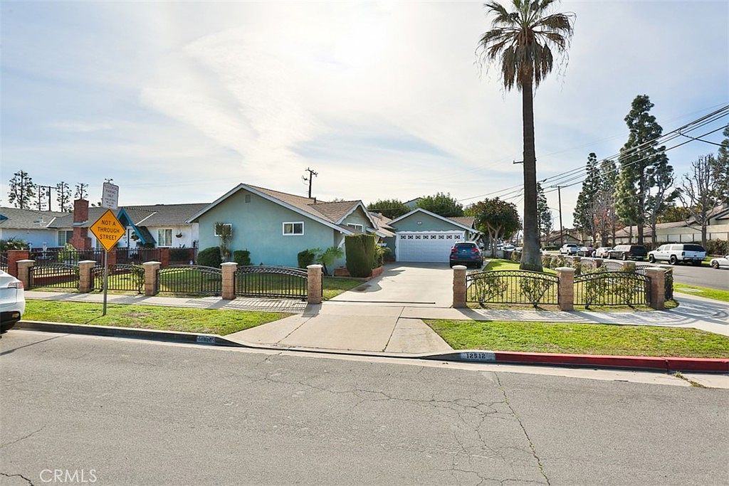 12512 Tours Ave Garden Grove CA 92843 Zillow