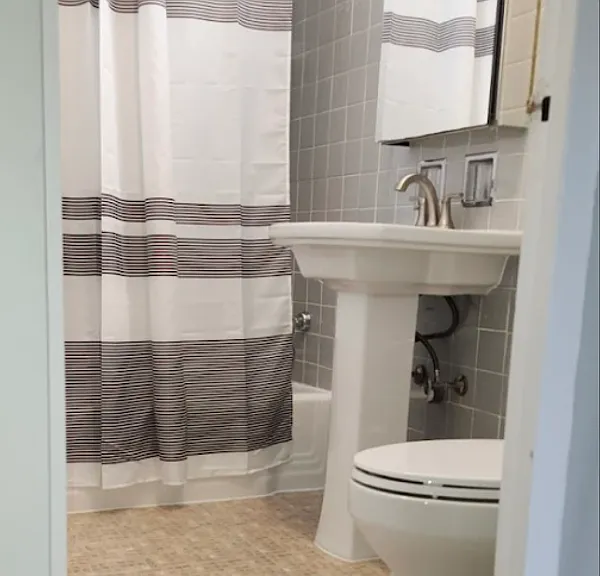 1447 WEST TOUHY LLC — Photo 8