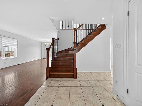 5th image of 9128 Hendershot Blvd