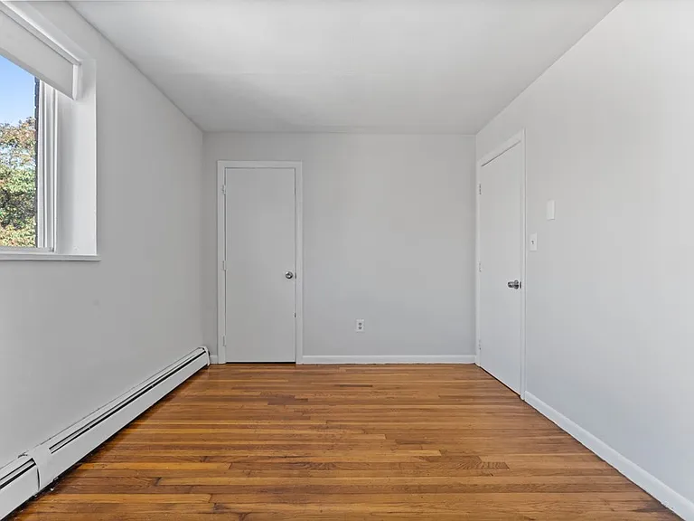 580 Cummins Hwy #16 — Photo 10