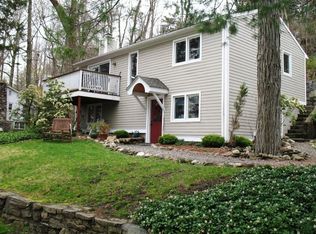6 Crescent Dr, Ridgefield, CT 06877