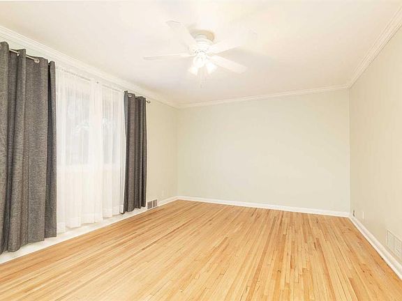 3rd image of 1414 N 13th Ave S