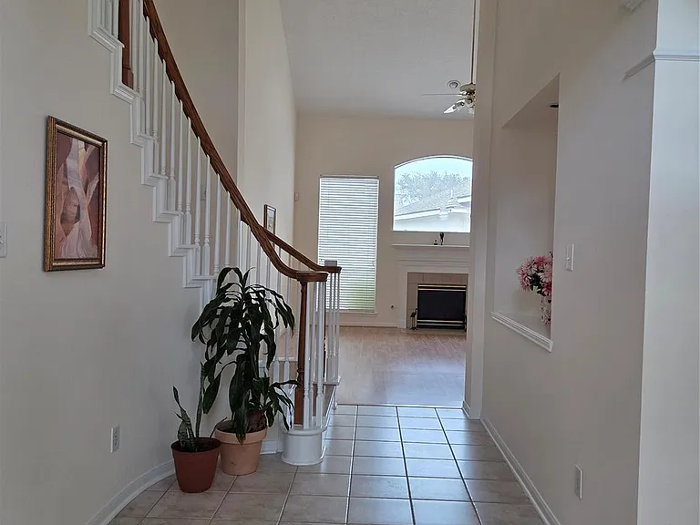 4306 Lakeside Meadow Dr — Photo 5