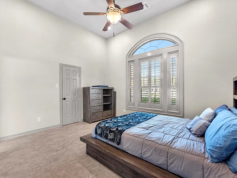 19652 Riverwalk Dr — Photo 35