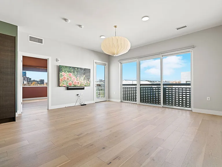 2525 Arapahoe St #301 — Photo 10