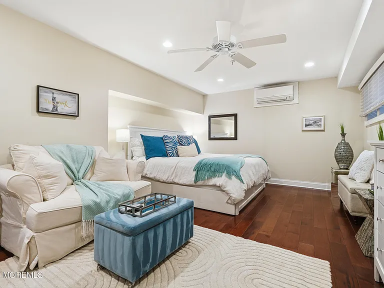 25 Surf Ave #1C — Photo 23
