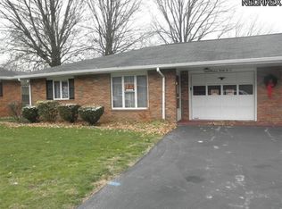 1922 Maple St, Salem, OH 44460