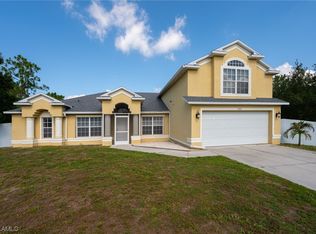 1421 Canton Ave, Lehigh Acres, FL 33972