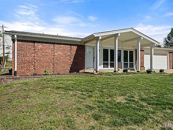 3rd image of 4801 Langtree Dr