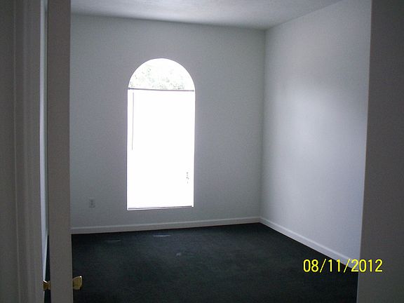 4th image of 5751 Perry Ln