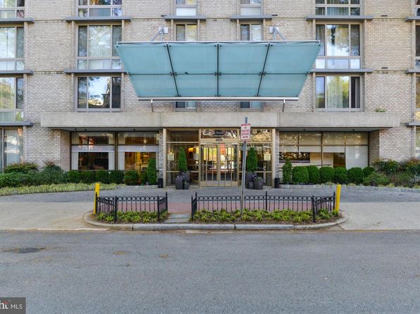 940 25th St NW APT 802