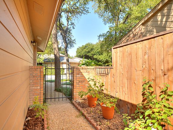 2nd image of 7211 Lakewood Dr APT 118