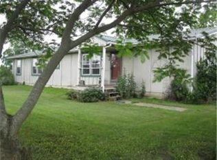 40295 Beaver Creek Rd, La Cygne, KS 66040