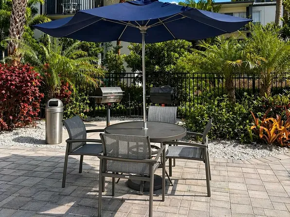 WestShore Apartments