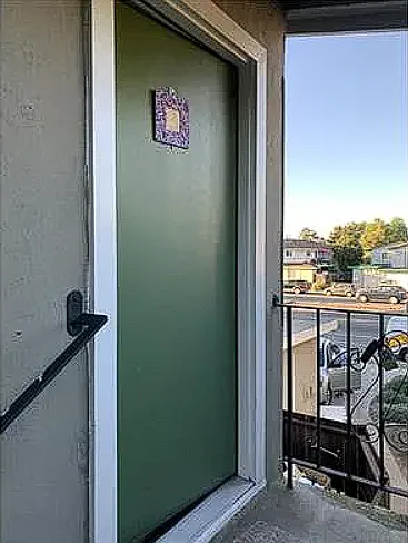 2 bed, 725 sqft, $3,200 — Photo 2