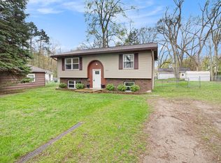 594 E Highland Rd, Howell, MI 48843