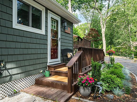 3rd image of 356 Oakleigh Avenue #16