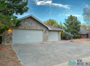 7 Granite Cir, Roswell, NM 88201