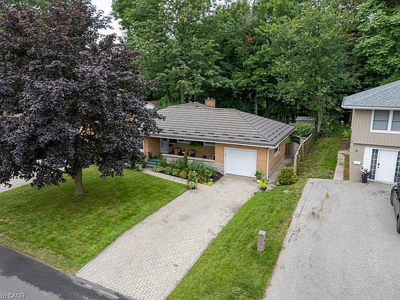 3rd image of 417 Edwin St