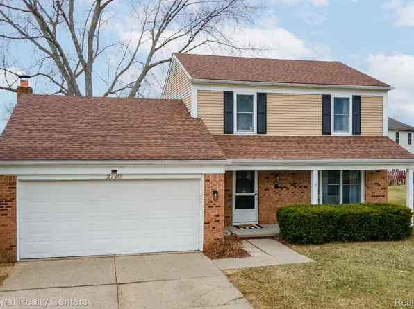 2720 Leewood Cir, Lake Orion, MI 48360