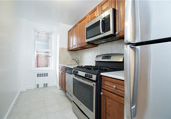 4th image of 6638 Yellowstone Blvd #2G