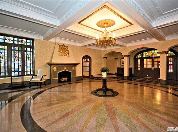 3rd image of 12 Hempstead Ave APT 3P