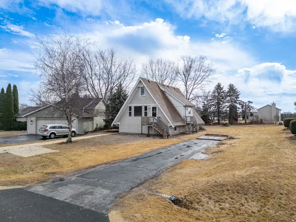 208 Tamarack Hollow St SW, Poplar Grove, IL 61065