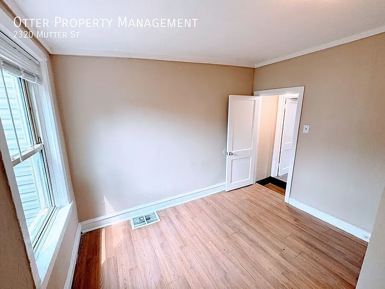 2320 Mutter St — Photo 24