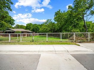 6900 Craig St, Fort Worth, TX 76112