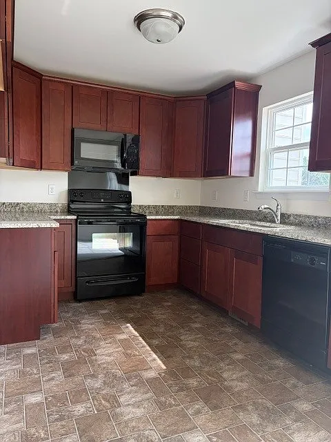 Salerno Dr, Smyrna — Photo 2