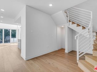 2000 N Beachwood Dr #1, Los Angeles, CA 90068