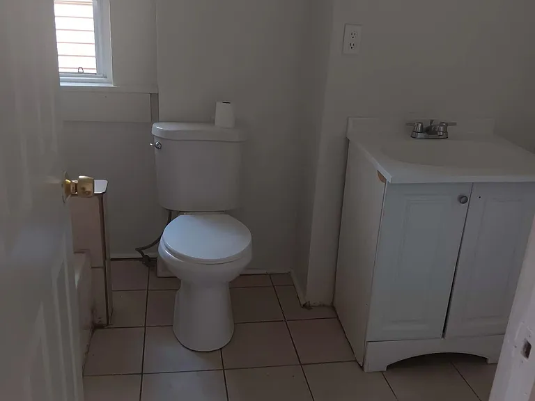 332 N Horton St — Photo 13