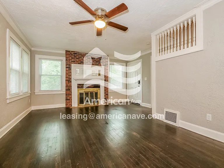 599475_002_wm_-_living_room_13005058.jpg