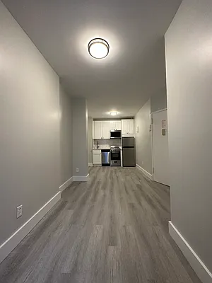 Rented by Peter R. Hungerford, LREB | media 14