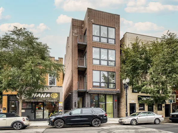 1313 W Taylor St #2, Chicago, IL 60607