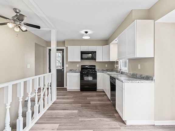 5th image of 330 N Ave