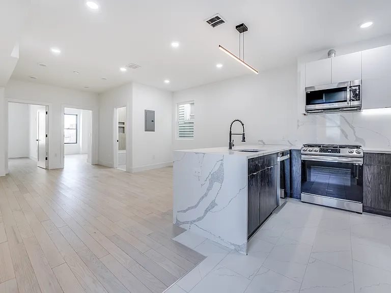 41 Dey St #2 — Photo 3