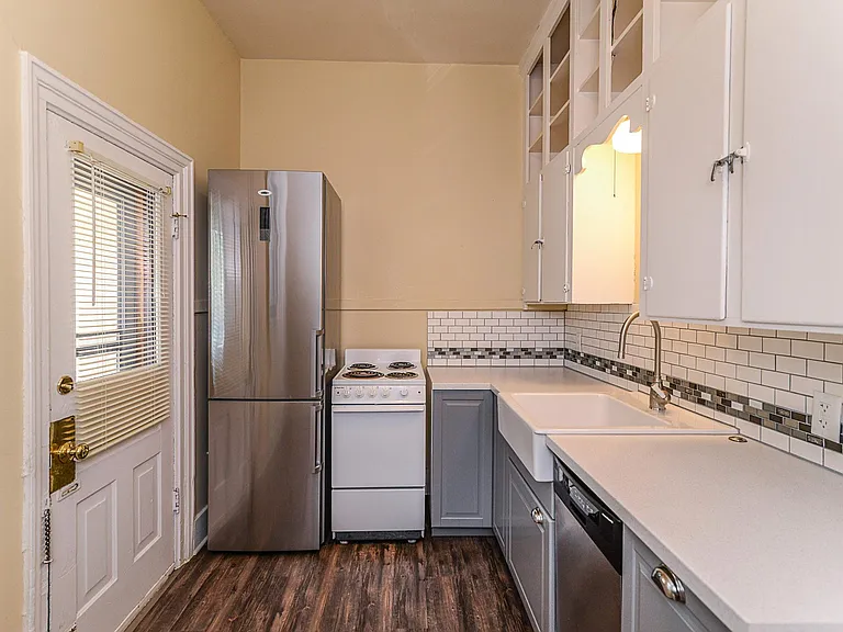 521 Elizabeth St #2 — Photo 3