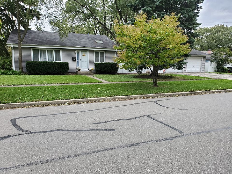 1st image of 733 W Roy Dr