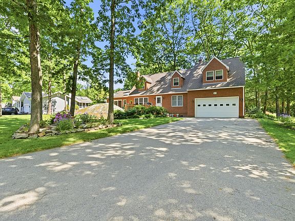 2nd image of 17 Waco Drive